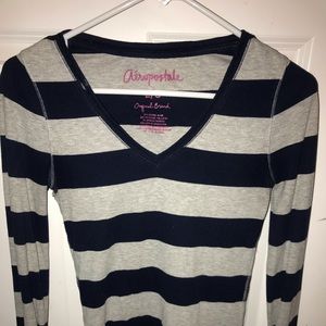 Aeropostale stripped V Neck